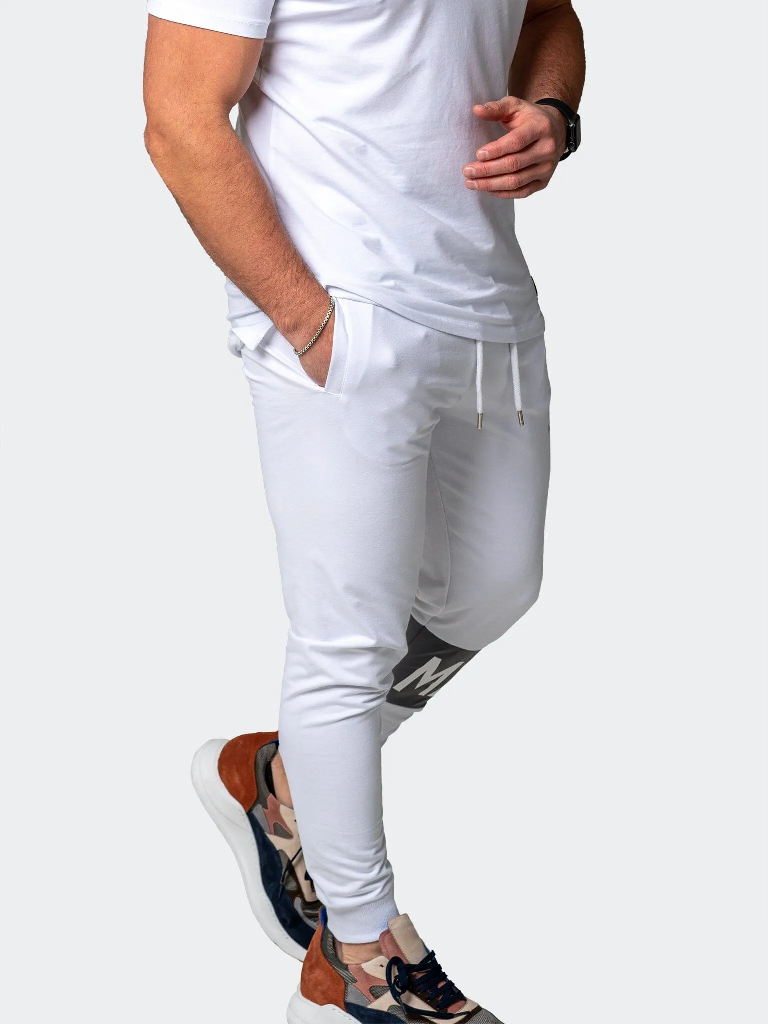 Jogger Insignia White