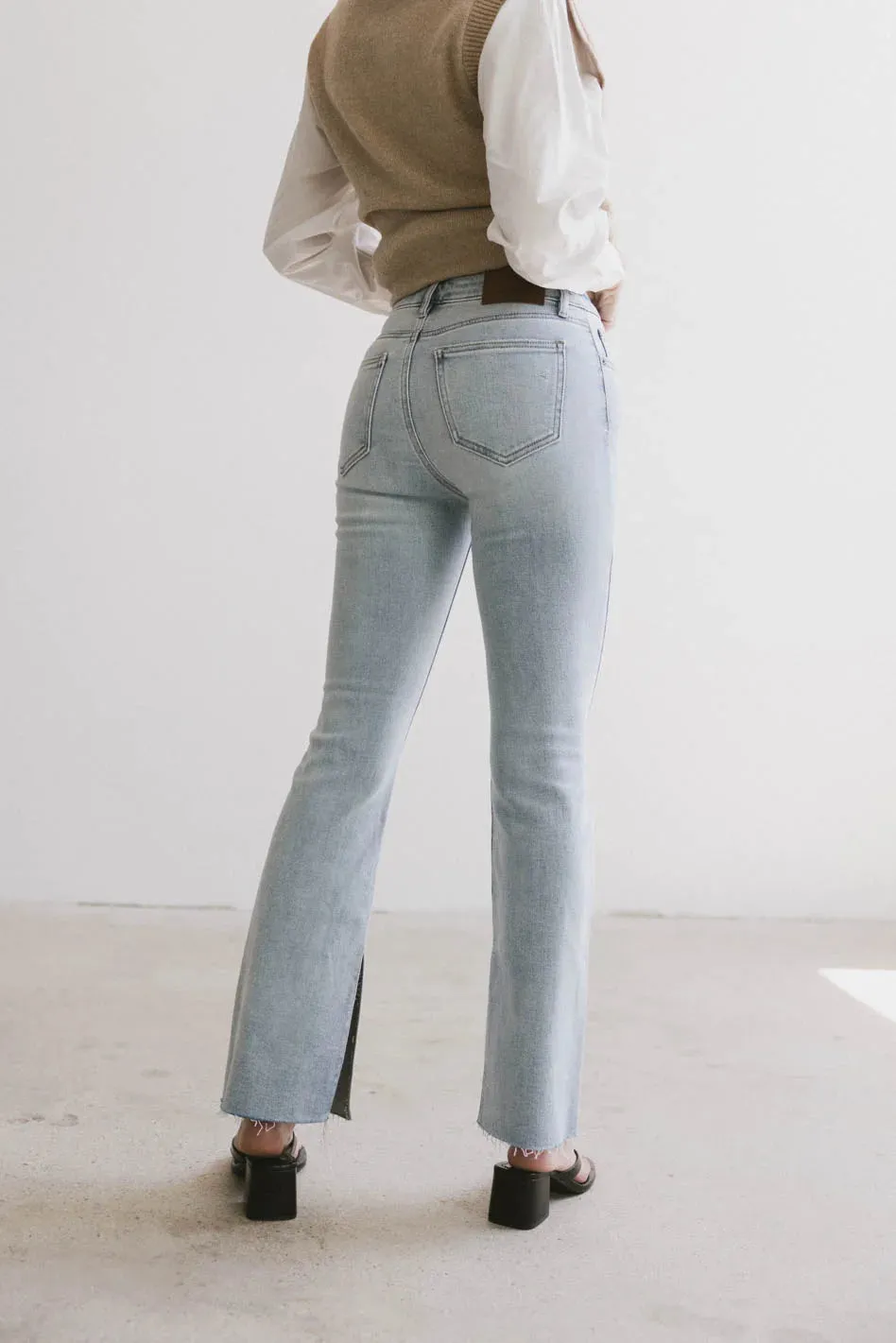 Ryan Bootcut Jeans in Light Wash