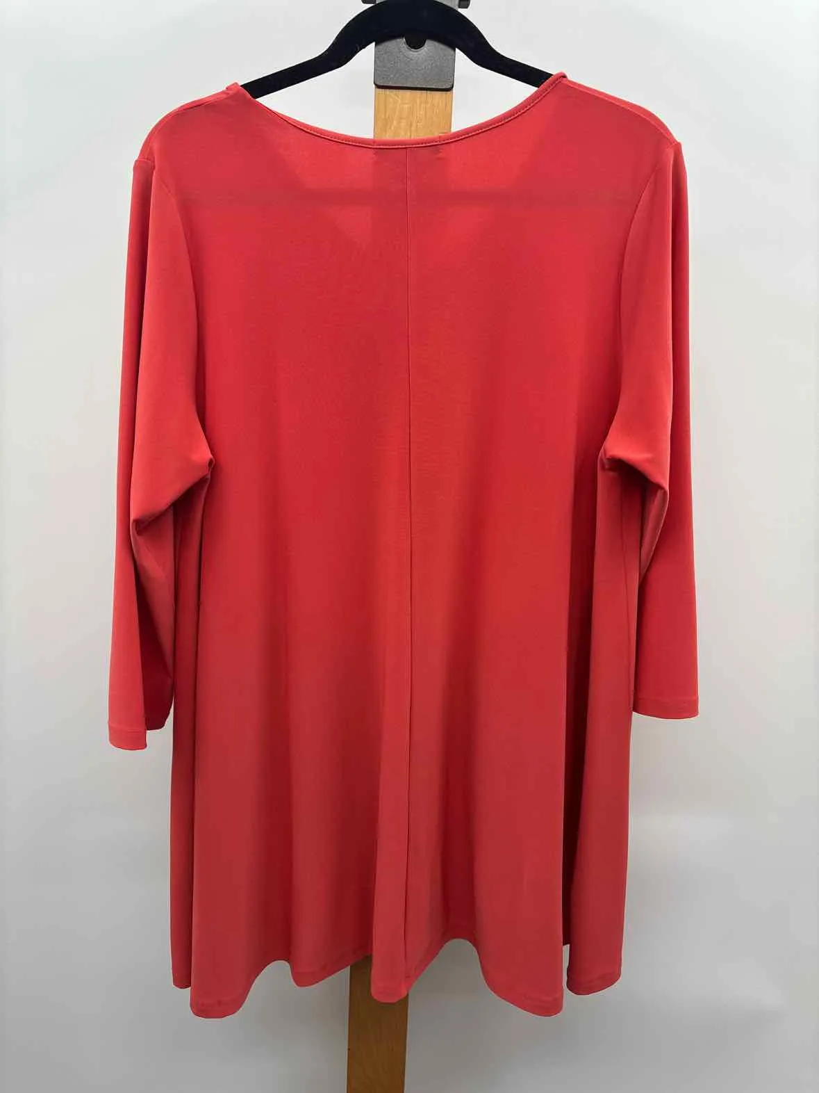 Sun Kim Women's Size L coral Solid Tunic