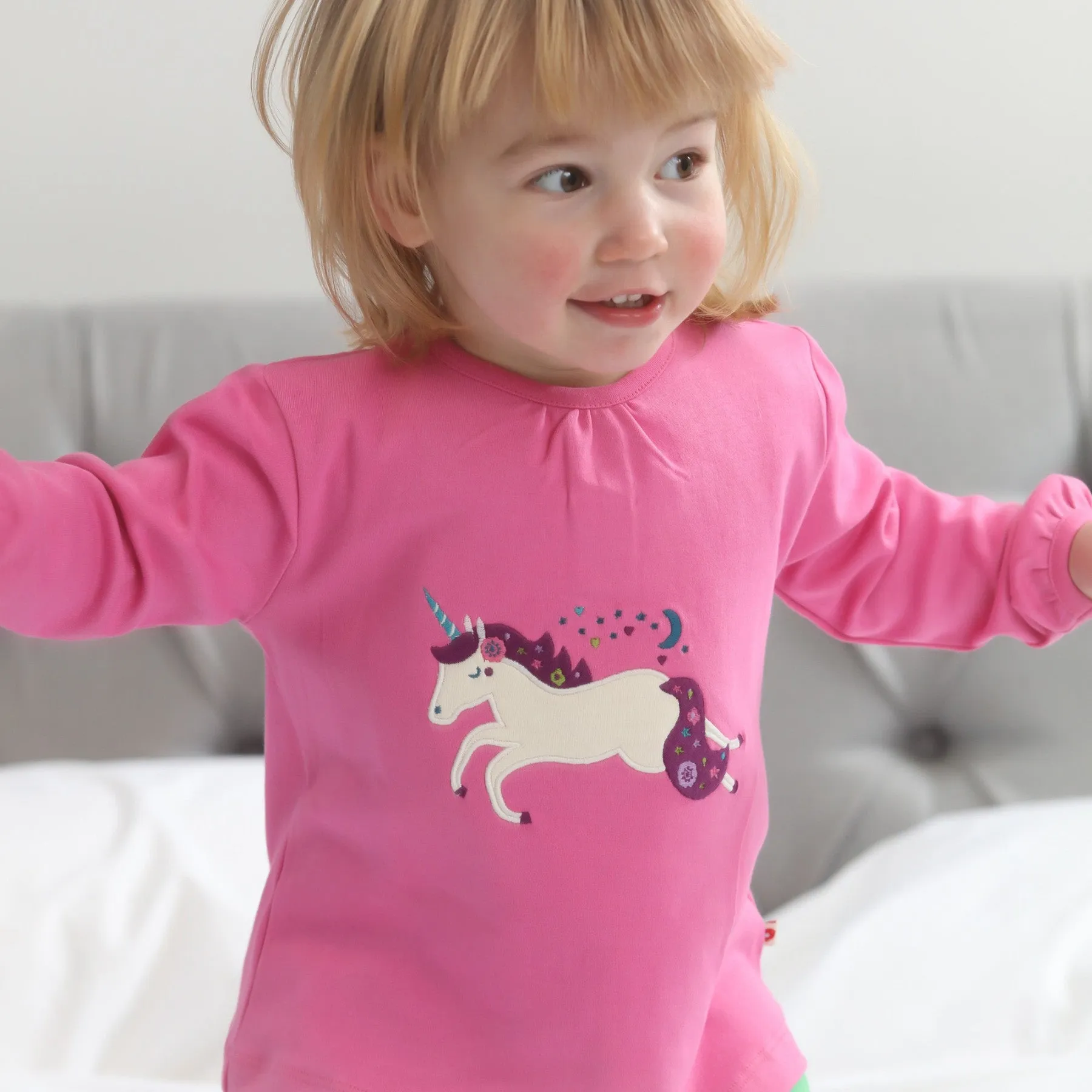 Tunic- unicorn appliqué: Size 18-24M