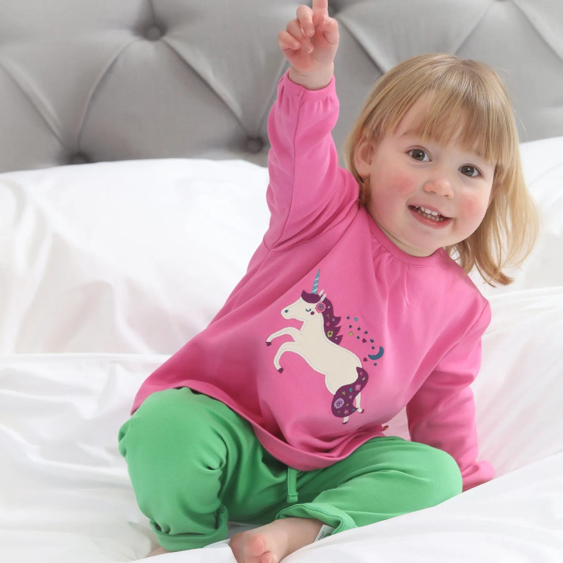 Tunic- unicorn appliqué: Size 18-24M